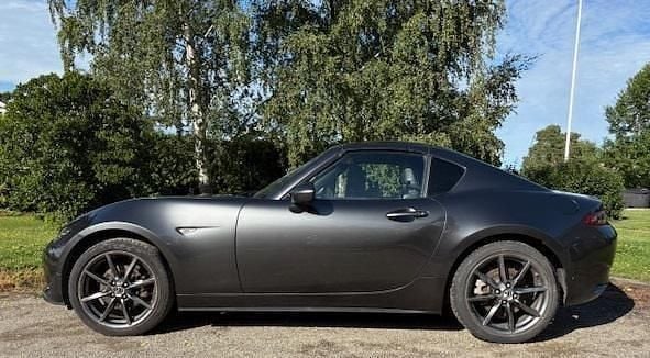 Grå Begagnad 2019 Mazda MX5 Cab | 259 000 kr (Superpris) - Bild 1/4