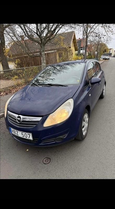 Begagnad Opel Corsa 75 HK (55 kW) 2008 Halvkombi