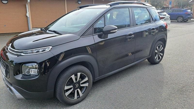 Svart Begagnad 2020 Citroën C3 Aircross PureTech SUV | 125 000 kr (Marknadspris) - Bild 1/4