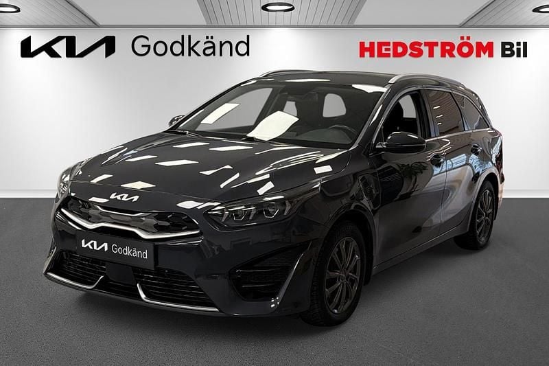 Grå Begagnad 2022 Kia Ceed Sportswagon Advance Kombi | 249 000 kr (Marknadspris) - Bild 1/4