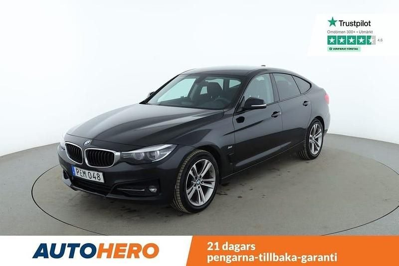 Svart Begagnad 2017 BMW 320 Gran Turismo Sport Line Sedan | 181 000 kr (Marknadspris) - Bild 1/4