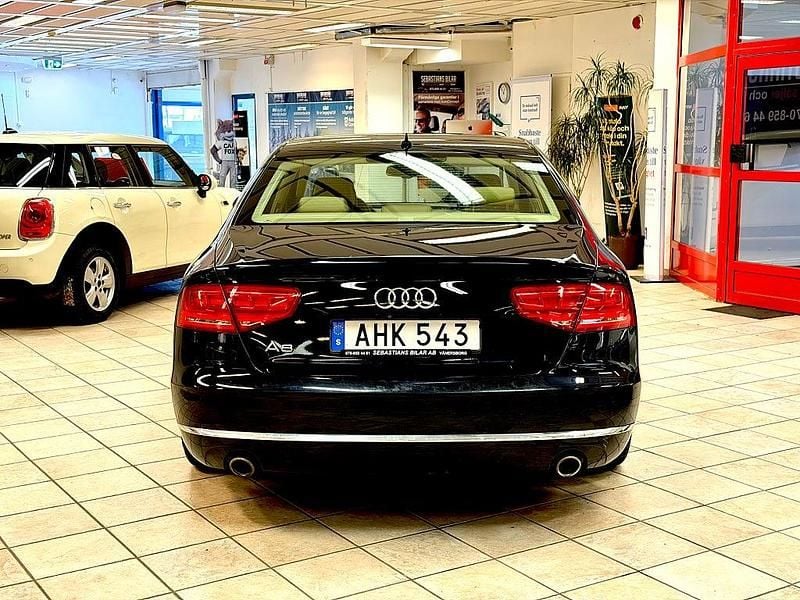 Begagnad Audi A8 351 HK (258 kW) 2012 Blå Sedan