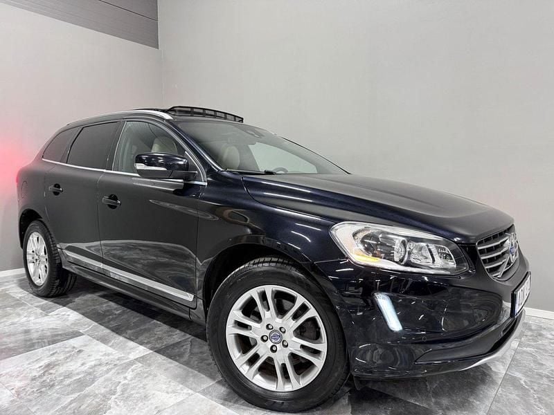 Svart Begagnad 2013 Volvo XC60 Summum SUV | 164 900 kr (Lite dyr) - Bild 1/4