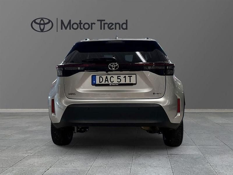 Begagnad Toyota Yaris Hybrid Style 133 HK (97 kW) 2025 Silver