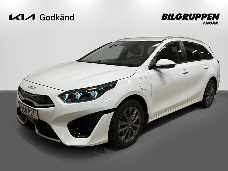 Begagnad Kia Ceed Sportswagon 141 HK (103 kW) 2024 Vit Kombi