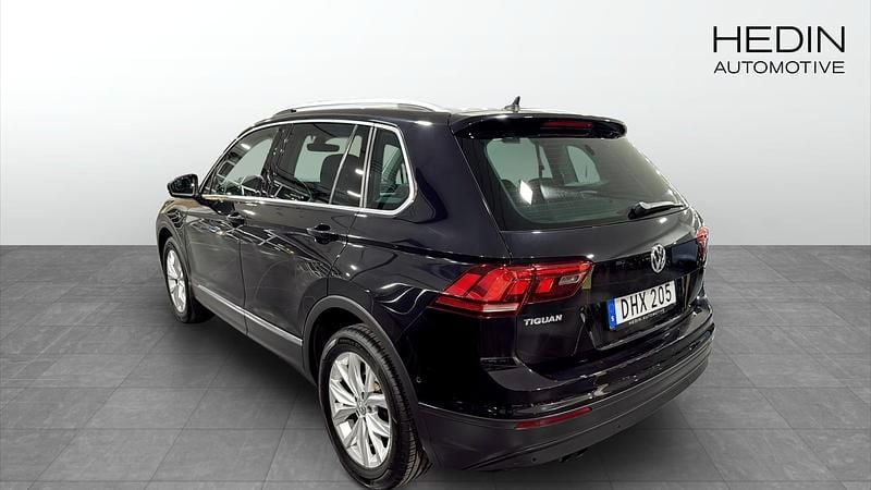 Begagnad VW Tiguan 150 HK (110 kW) 2018 Svart metallic SUV
