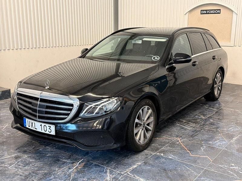Grå Begagnad 2018 Mercedes E220 Kombi | 189 900 kr (Bra pris) - Bild 1/4