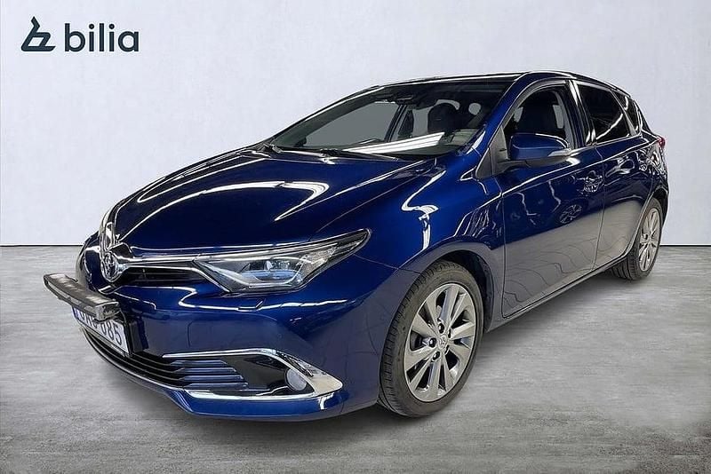 Begagnad Toyota Auris Executive 117 HK (86 kW) 2016 Mörkblå Halvkombi
