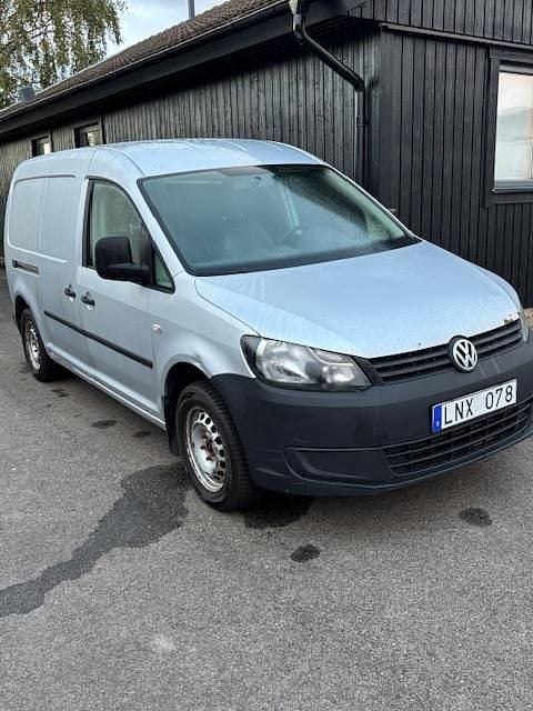Silver Begagnad 2011 VW Caddy Maxi Minibuss | 38 000 kr (Superpris) - Bild 1/4