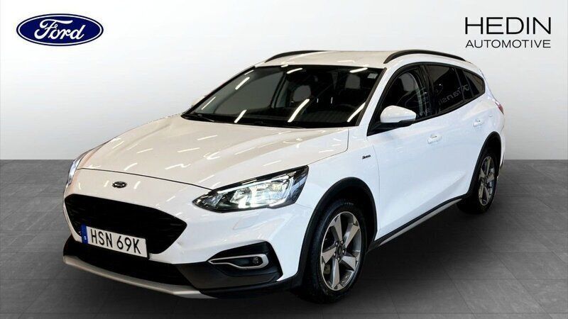 Vit (white) Begagnad 2021 Ford Focus Kombi | 204 900 kr (Marknadspris) - Bild 1/4