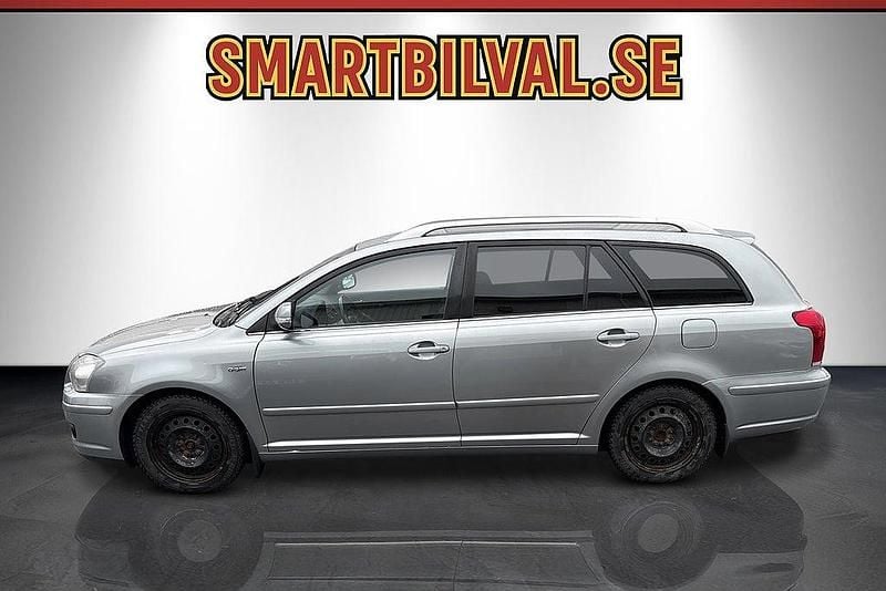 Begagnad Toyota Avensis 177 HK (130 kW) 2007 Gråmetallic Kombi