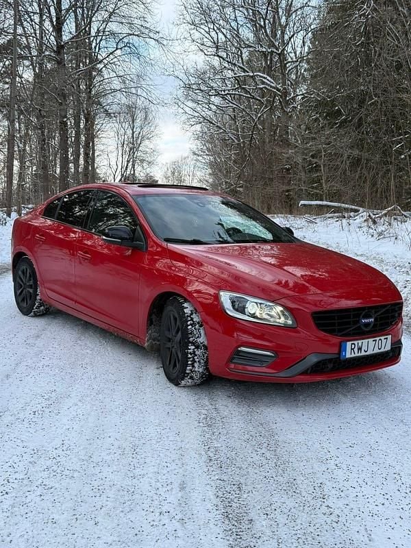 Begagnad Volvo S60 R-Design 283 HK (208 kW) 2018 Sedan