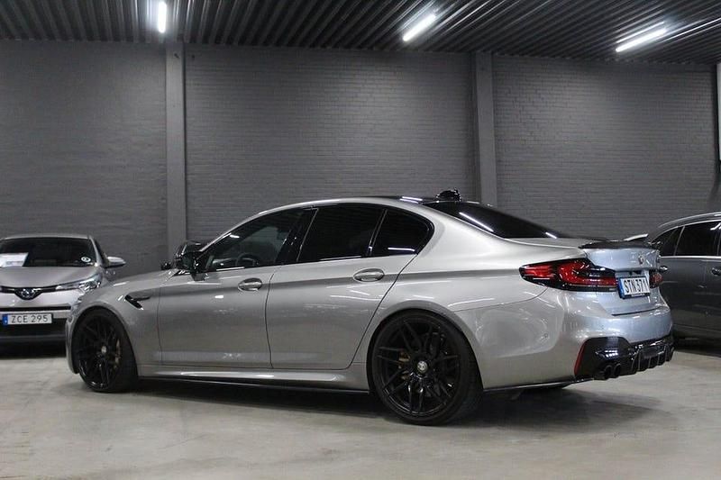Begagnad BMW M5 600 HK (441 kW) 2018 Grå metallic Sedan