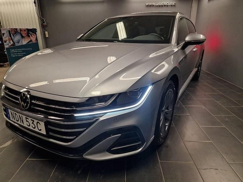 Begagnad VW Arteon R-line 218 HK (160 kW) 2021 Grå metallic Kombi