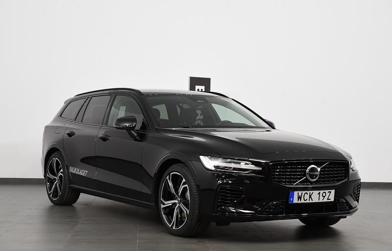Begagnad Volvo V60 349 HK (256 kW) 2026 Svart Kombi