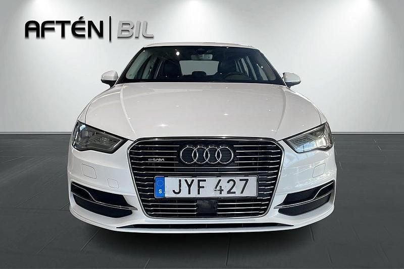 Begagnad Audi A3 Sportback e-tron 204 HK (150 kW) 2015 Vit Halvkombi