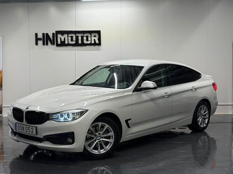 Vit Begagnad 2014 BMW 320 Gran Turismo Kombi | 124 800 kr (Marknadspris) - Bild 1/4