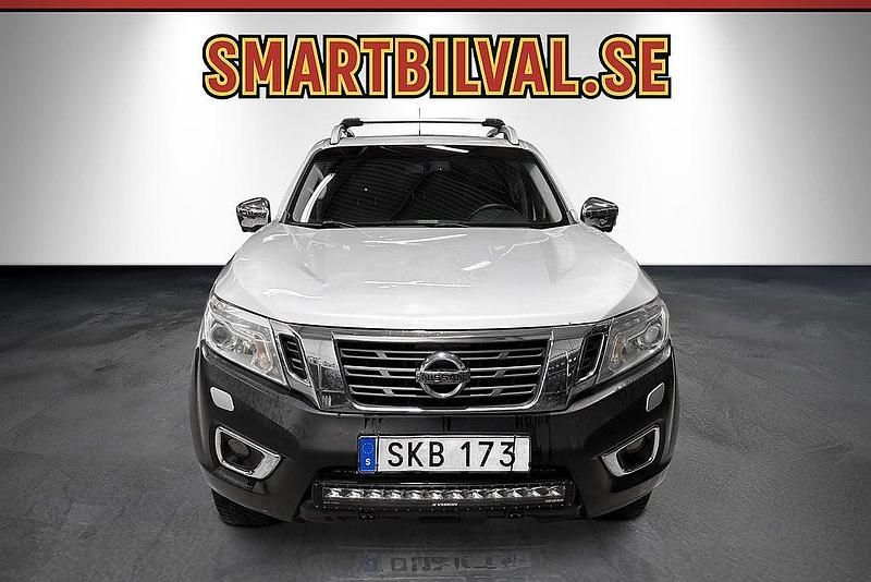 Begagnad Nissan Navara 2016 Silver Pickup