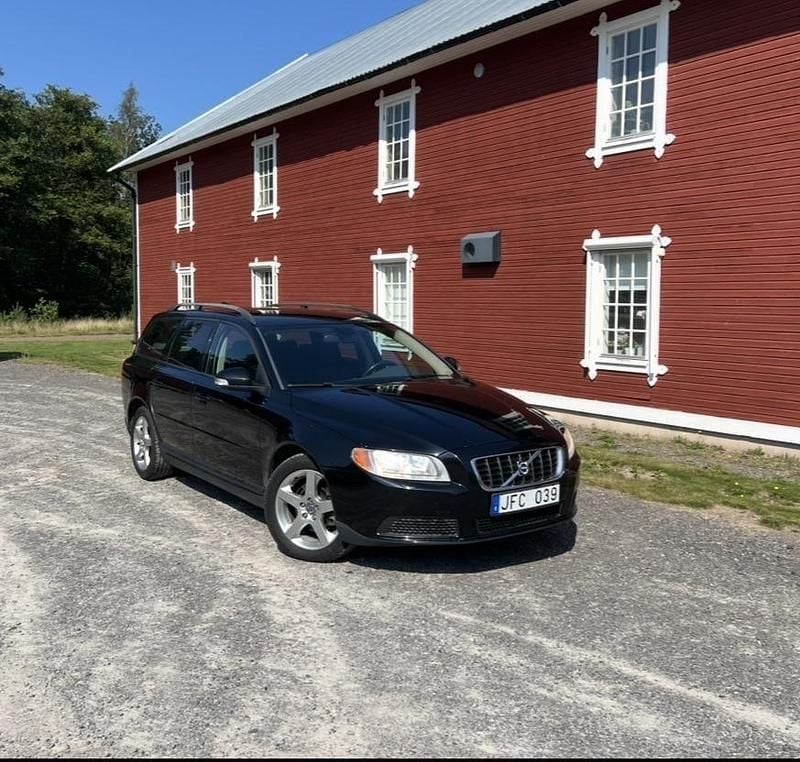 Svart Begagnad 2008 Volvo V70 Kinetic Kombi | 39 000 kr (Bra pris) - Bild 1/4
