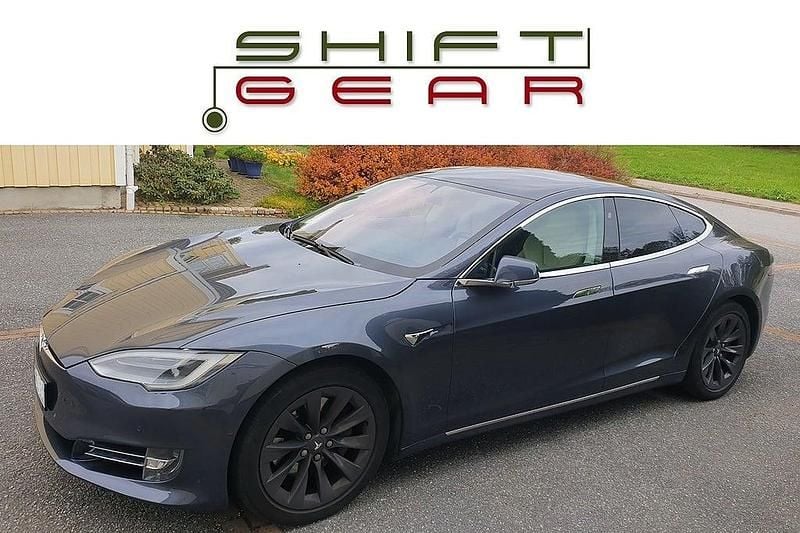 Begagnad Tesla Model S 386 kW (525 HK) 2018 Midnight silver metallic | kräm läder premiumsäten Halvkombi