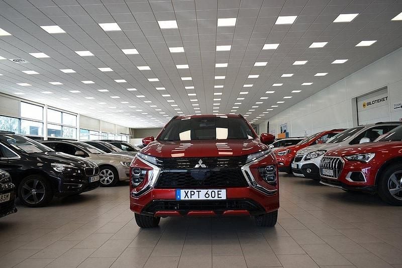 Röd Begagnad 2022 Mitsubishi Eclipse Cross SUV | 359 900 kr (Dyr) - Bild 1/4