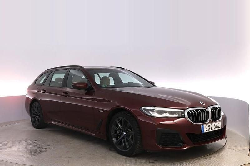 Begagnad BMW 530 M Sport 292 HK (214 kW) 2023 Röd Kombi