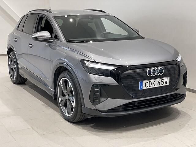 Tyfongrå metallic Begagnad 2022 Audi Q4 e-tron Proline SUV | 369 000 kr (Bra pris) - Bild 1/3