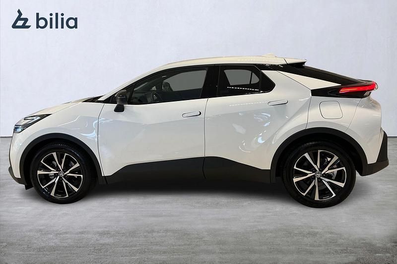 Begagnad Toyota C-HR Style 141 HK (103 kW) 2024 Vit SUV