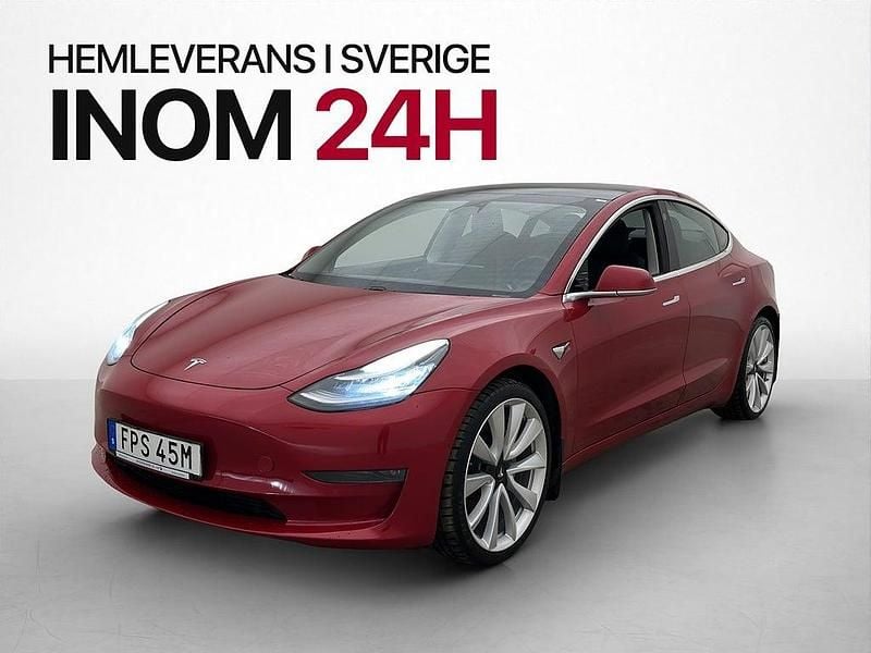 Begagnad Tesla Model 3 Long Range AWD 366 kW (498 HK) 2019 Röd Sedan