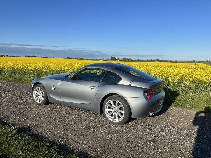 Grå Begagnad 2006 BMW Z4 Sportkupé | 175 000 kr (Bra pris) - Bild 1/4