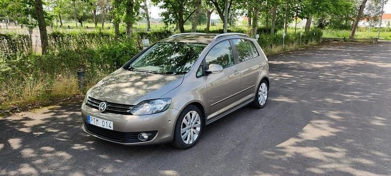 Brun Begagnad 2011 VW Golf Plus Cross Minibuss | 57 000 kr (Superpris) - Bild 1/4