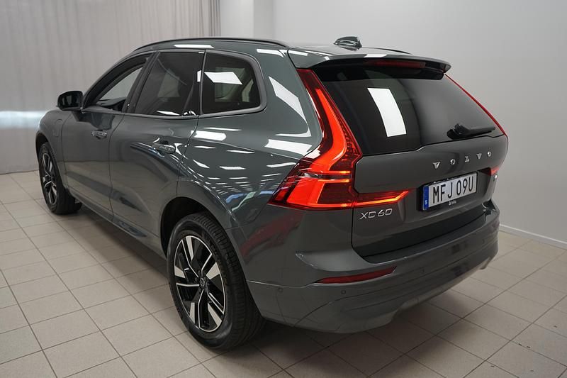 Begagnad Volvo XC60 349 HK (256 kW) 2026 Grön SUV
