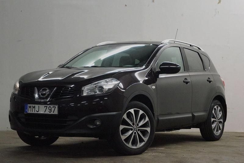 Lila Begagnad 2010 Nissan Qashqai Tekna SUV | 68 900 kr (Dyr) - Bild 1/4