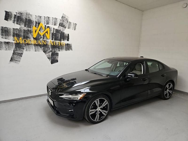 Svart Begagnad 2021 Volvo S60 Sedan | 269 000 kr - Bild 1/4