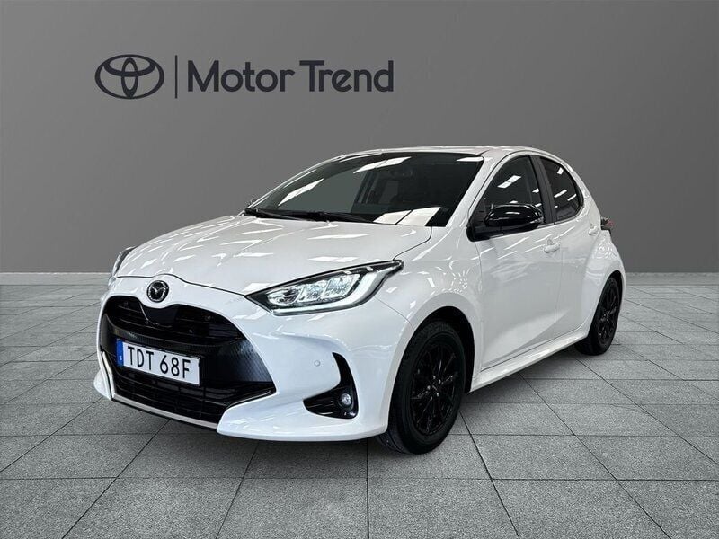 Vit Begagnad 2023 Mazda 2 Comfort Halvkombi | 219 900 kr - Bild 1/4