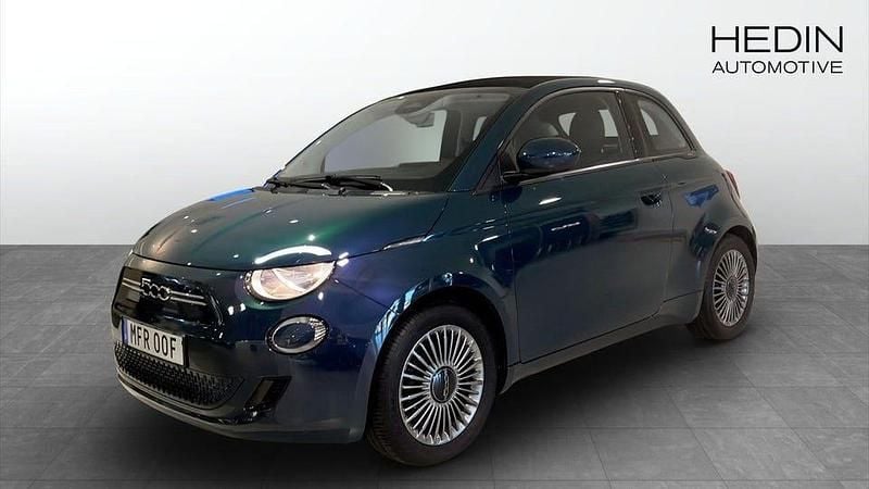 Grön Begagnad 2022 Fiat 500e Icon Halvkombi | 219 000 kr (Marknadspris) - Bild 1/4