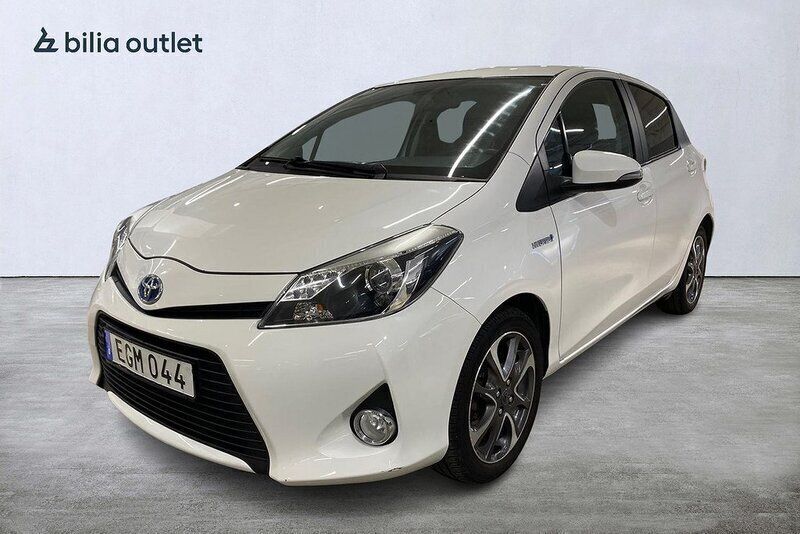 Vit Begagnad 2014 Toyota Yaris Hybrid Halvkombi | 84 000 kr (Dyr) - Bild 1/4