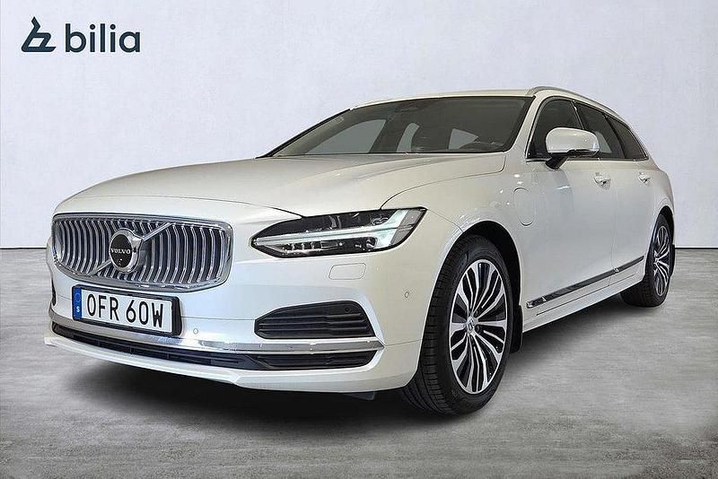 Vit Ny 2024 Volvo V90 Core Kombi | 554 900 kr (Marknadspris) - Bild 1/4