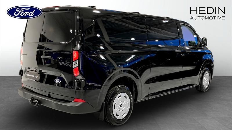 Ny Ford Transit Custom 2026 Svart Sedan