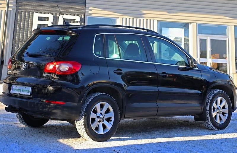 Begagnad VW Tiguan 170 HK (125 kW) 2008 Svart SUV