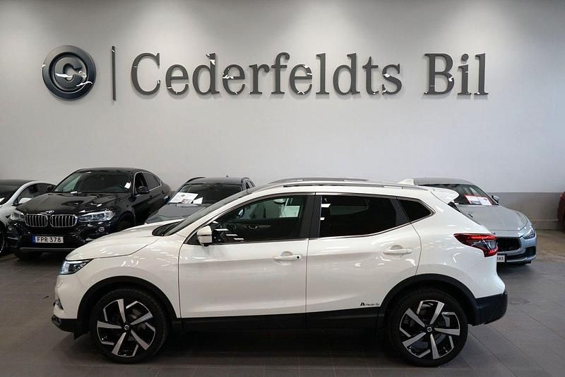 Vit Begagnad 2021 Nissan Qashqai 360º SUV | 249 900 kr (Marknadspris) - Bild 1/4