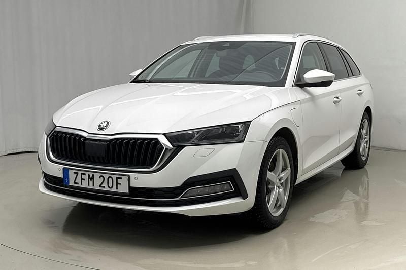 Begagnad Skoda Octavia 204 HK (150 kW) 2022 Vit Kombi