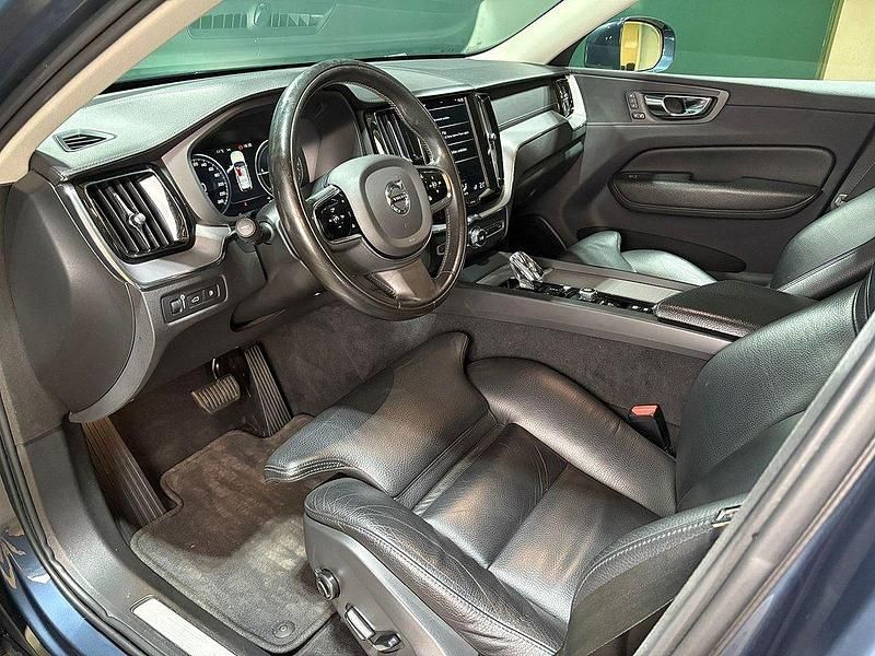 Begagnad Volvo XC60 Inscription 392 HK (288 kW) 2020 Mörkblå SUV