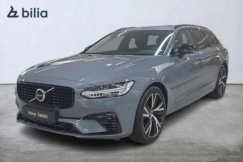 Grå Begagnad 2023 Volvo V90 Plus Kombi | 449 000 kr (Marknadspris) - Bild 1/3