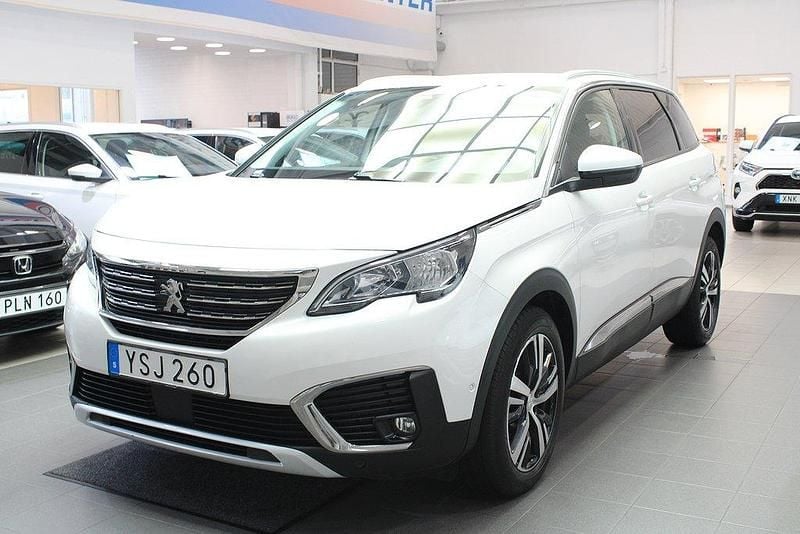 Vit Begagnad 2017 Peugeot 5008 Allure Minibuss | 179 900 kr (Marknadspris) - Bild 1/4