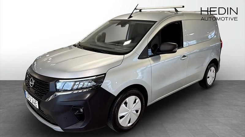 Svart Begagnad 2022 Nissan Townstar Van | 149 900 kr (Bra pris) - Bild 1/4