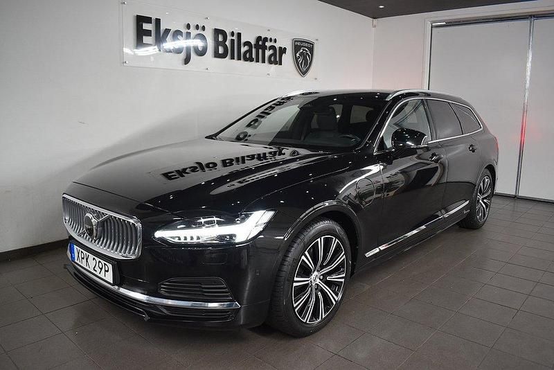 Svart Begagnad 2021 Volvo V90 Kombi | 339 500 kr (Marknadspris) - Bild 1/4