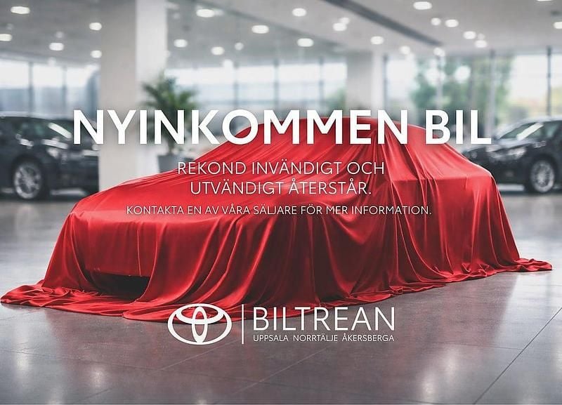 Grön Begagnad 2021 Toyota Yaris Hybrid Active Halvkombi | 198 000 kr (Marknadspris) - Bild 1/1