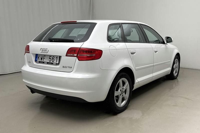 Begagnad Audi A3 140 HK (102 kW) 2010 Vit Halvkombi