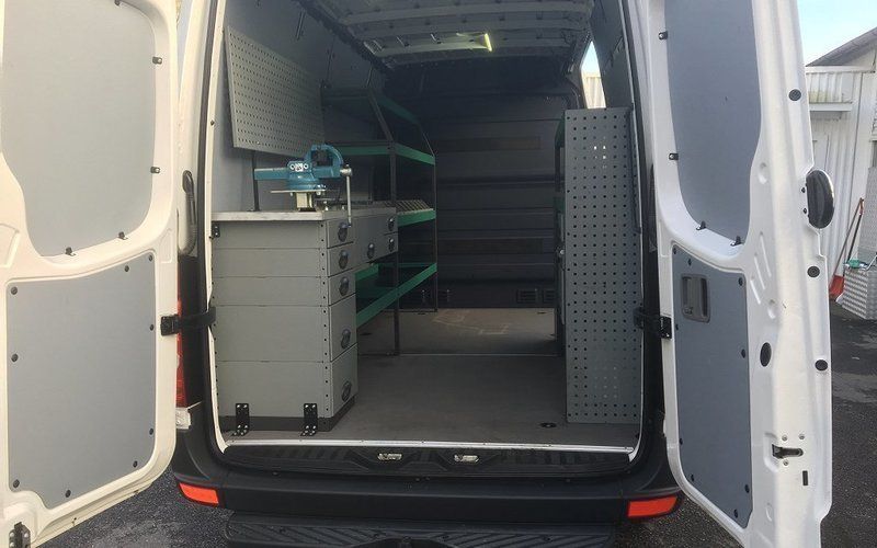 Såld vw crafter 35 tdi skåp verkst., begagnad 2016, 1.675 mil i bromma